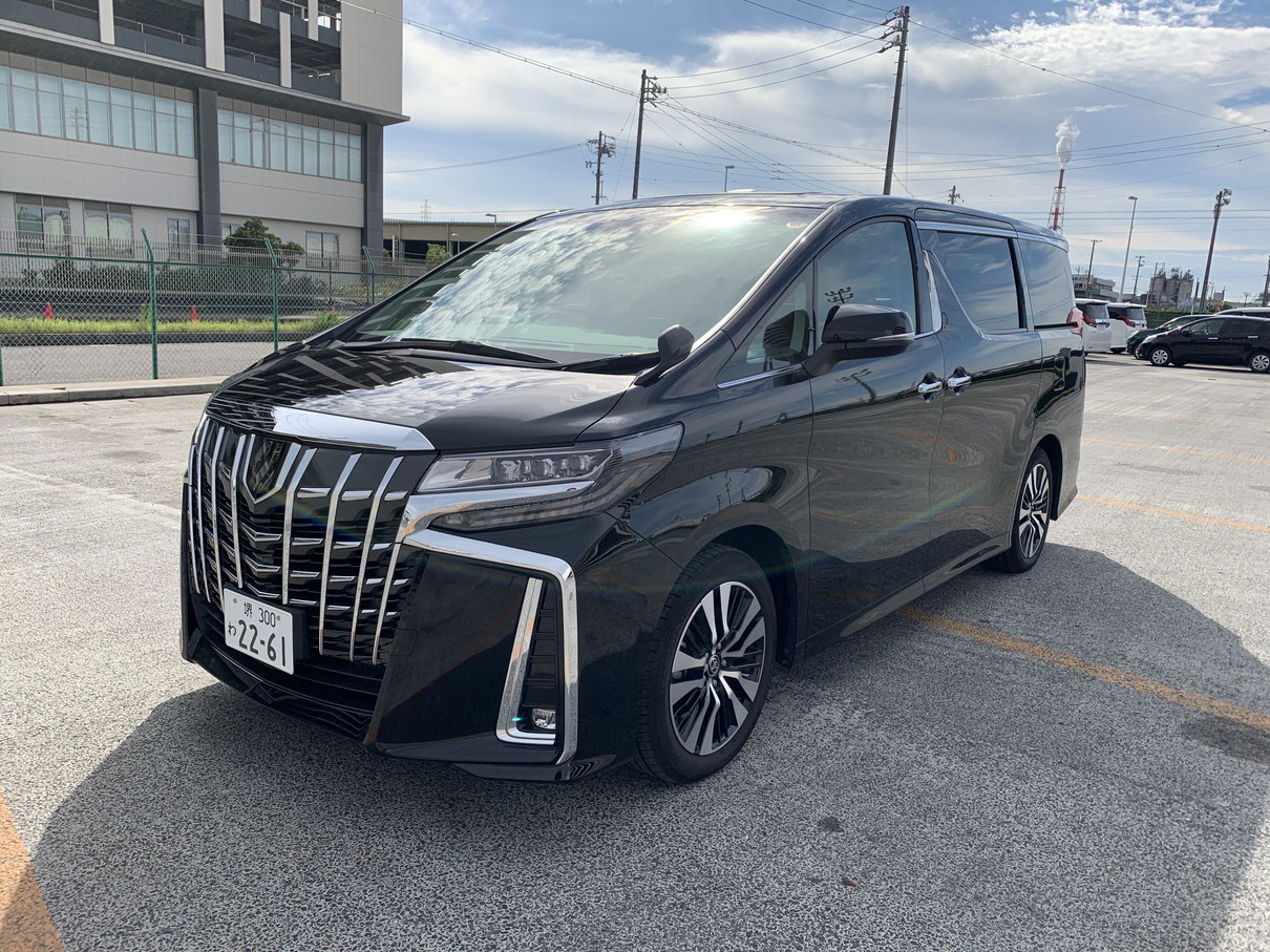 国産車で最も高級なこのミニバンはもしかして一番コストパフォーマンスが良かったりして